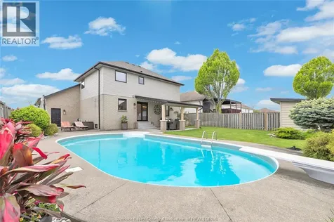325 Coretti Drive Lakeshore ON N0R 1A0