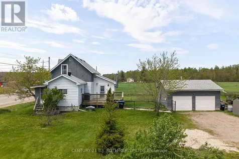 1006 Flos 4 Road East Springwater ON L0L 2K0