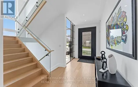 88 Cosford Street Aurora ON L4G 0G6