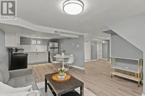 409 Blake Boulevard Ottawa ON K1L 6L1