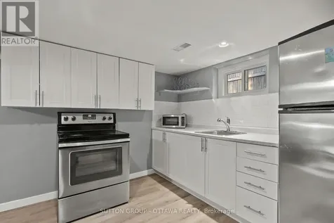409 Blake Boulevard Ottawa ON K1L 6L1