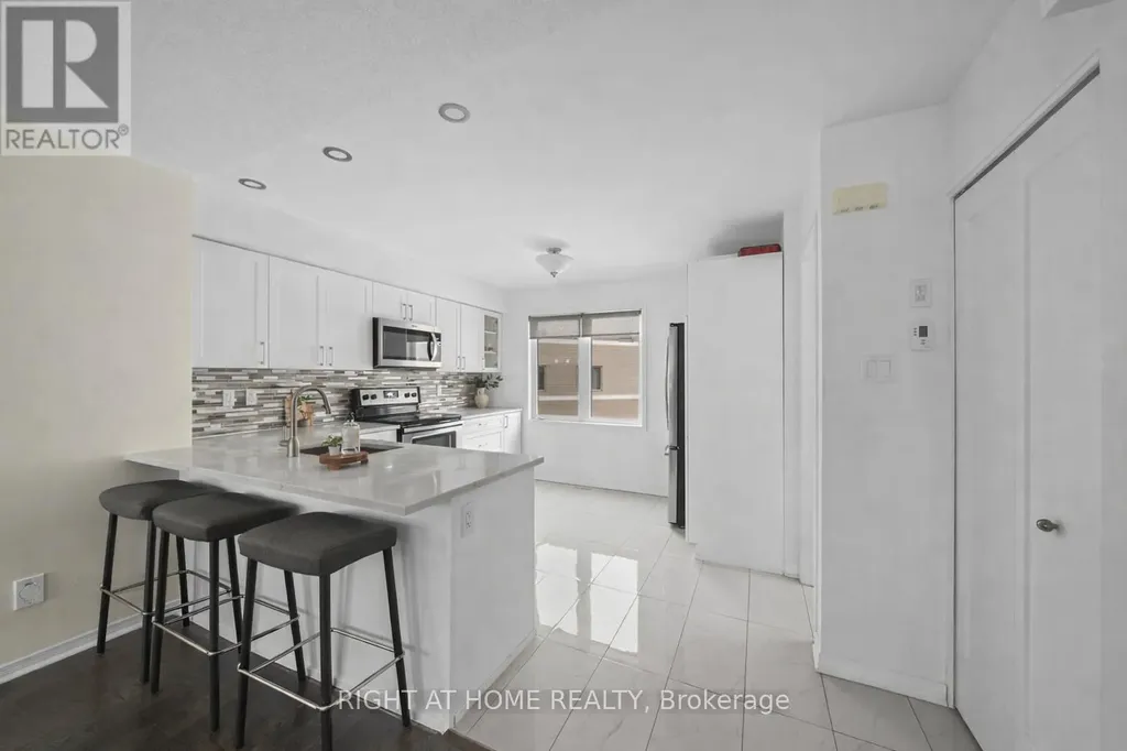161 Camden Private Ottawa ON K2J 6J1