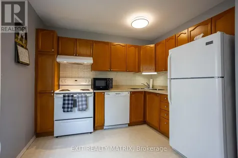 1521 Briarfield Crescent Ottawa ON K4A 1Z9