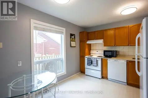 1521 Briarfield Crescent Ottawa ON K4A 1Z9