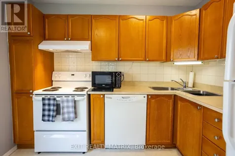 1521 Briarfield Crescent Ottawa ON K4A 1Z9