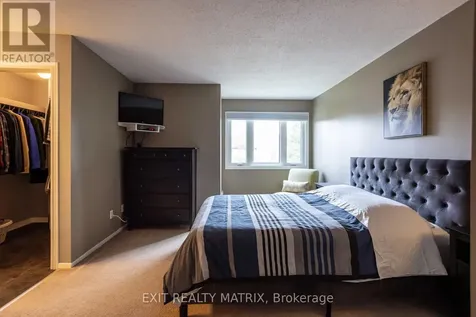 1521 Briarfield Crescent Ottawa ON K4A 1Z9