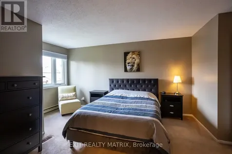 1521 Briarfield Crescent Ottawa ON K4A 1Z9