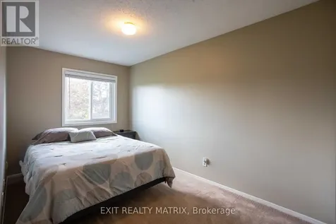 1521 Briarfield Crescent Ottawa ON K4A 1Z9