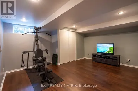 1521 Briarfield Crescent Ottawa ON K4A 1Z9