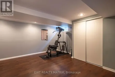 1521 Briarfield Crescent Ottawa ON K4A 1Z9