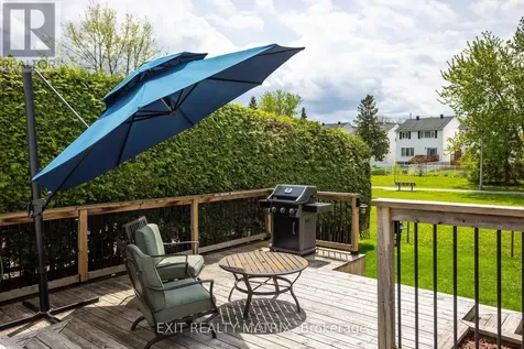 1521 Briarfield Crescent Ottawa ON K4A 1Z9