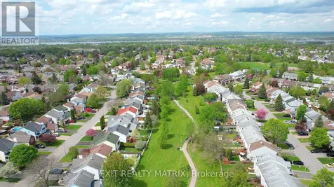 1521 Briarfield Crescent Ottawa ON K4A 1Z9