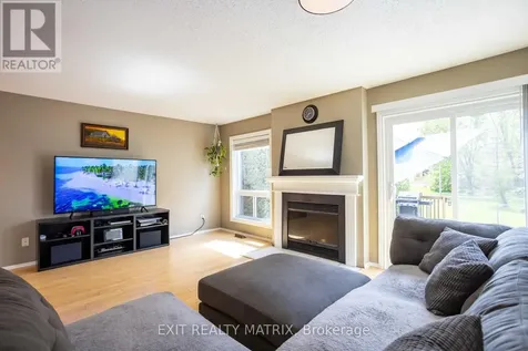 1521 Briarfield Crescent Ottawa ON K4A 1Z9