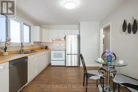313 Savard Avenue Ottawa ON K1L 7S1