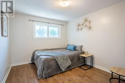 313 Savard Avenue Ottawa ON K1L 7S1