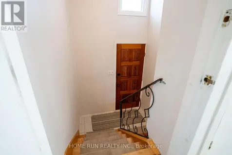 313 Savard Avenue Ottawa ON K1L 7S1