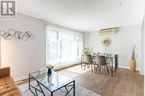 313 Savard Avenue Ottawa ON K1L 7S1