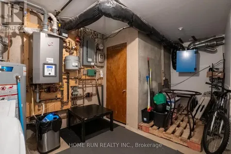 313 Savard Avenue Ottawa ON K1L 7S1
