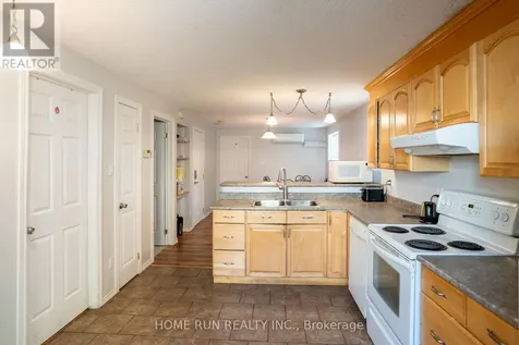 313 Savard Avenue Ottawa ON K1L 7S1