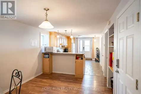 313 Savard Avenue Ottawa ON K1L 7S1