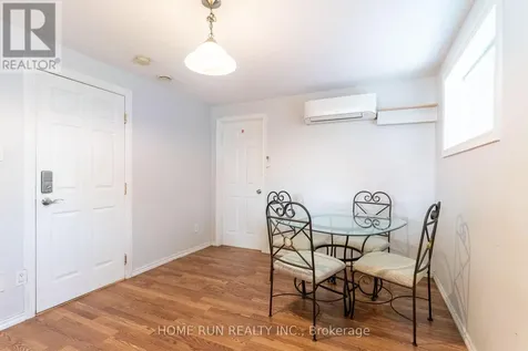 313 Savard Avenue Ottawa ON K1L 7S1