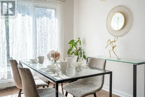 313 Savard Avenue Ottawa ON K1L 7S1