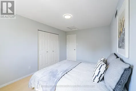 60 Wilderness Way Ottawa ON K2S 2E3