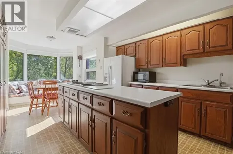 52 Blue Springs Drive Waterloo ON N2J 4M4