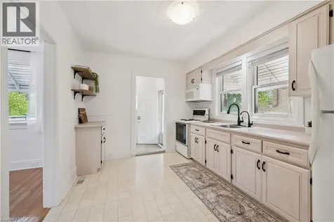 188 Wentworth Avenue Kitchener ON N2M 3S4