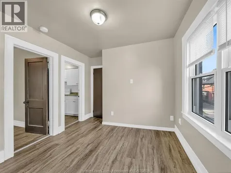 669 Park Street West Windsor ON N9A 5V7
