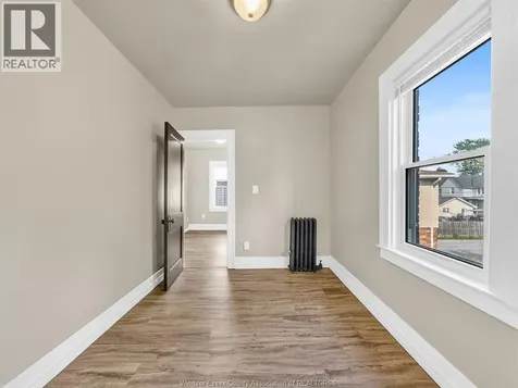 669 Park Street West Windsor ON N9A 5V7