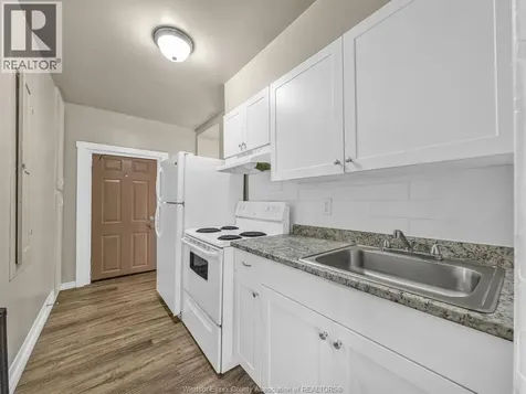 669 Park Street West Windsor ON N9A 5V7