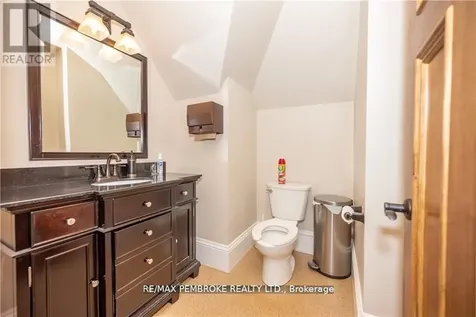 464 Pembroke Street West Pembroke ON K8A 5N9