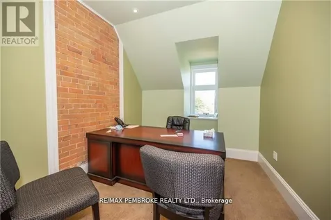 464 Pembroke Street West Pembroke ON K8A 5N9