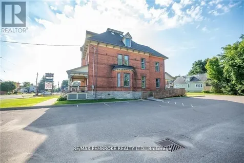 464 Pembroke Street West Pembroke ON K8A 5N9