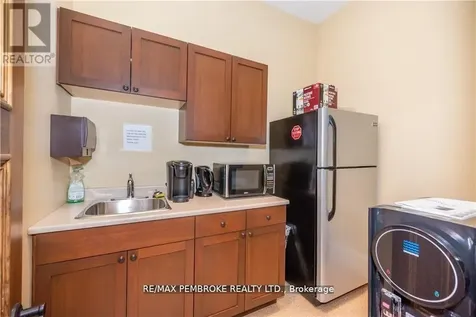 464 Pembroke Street West Pembroke ON K8A 5N9
