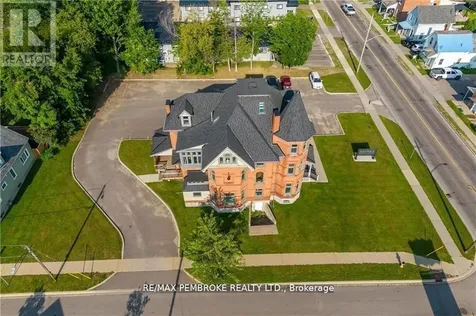 464 Pembroke Street West Pembroke ON K8A 5N9