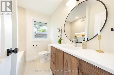 22 Charlotte Crescent Kitchener ON N2B 2K3