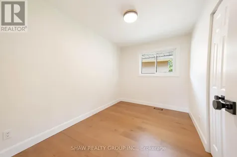 22 Charlotte Crescent Kitchener ON N2B 2K3