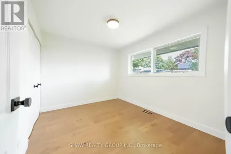 22 Charlotte Crescent Kitchener ON N2B 2K3