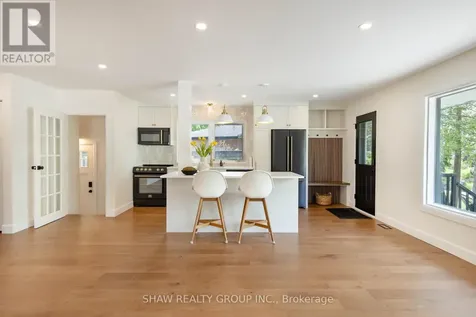 22 Charlotte Crescent Kitchener ON N2B 2K3