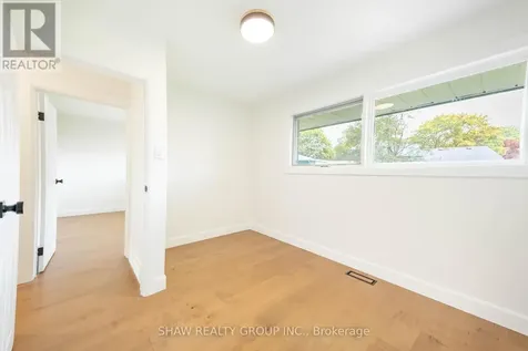 22 Charlotte Crescent Kitchener ON N2B 2K3