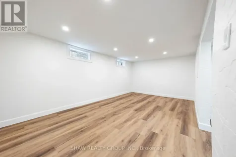22 Charlotte Crescent Kitchener ON N2B 2K3