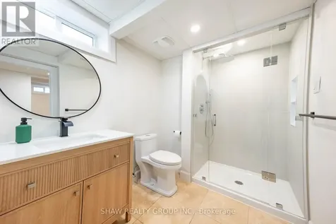 22 Charlotte Crescent Kitchener ON N2B 2K3