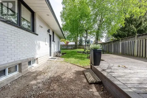 22 Charlotte Crescent Kitchener ON N2B 2K3