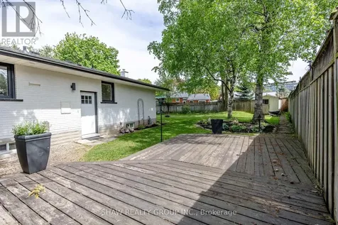 22 Charlotte Crescent Kitchener ON N2B 2K3