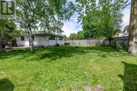 22 Charlotte Crescent Kitchener ON N2B 2K3