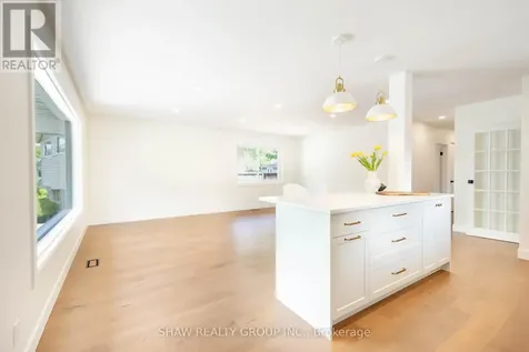 22 Charlotte Crescent Kitchener ON N2B 2K3