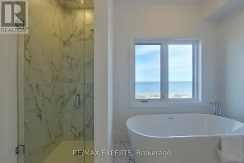 7 Julia Circle Wasaga Beach ON L9Z 2M4