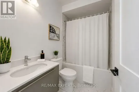 7 Julia Circle Wasaga Beach ON L9Z 2M4